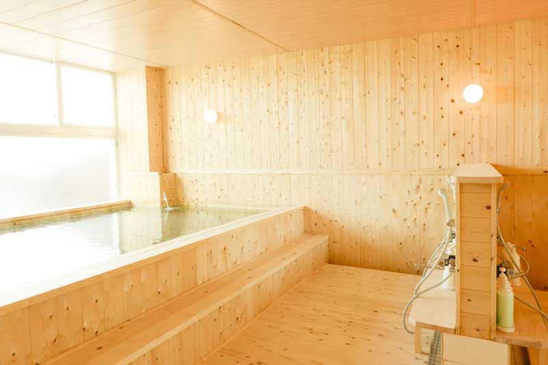 ゆったり広々大浴場